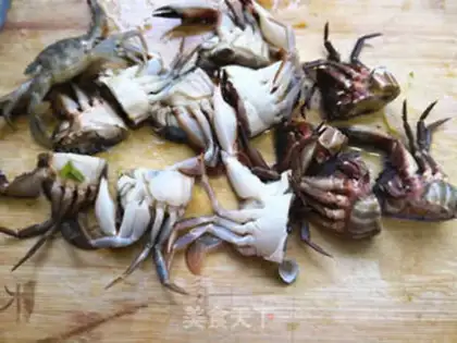Make Pumpkin crabs step 1