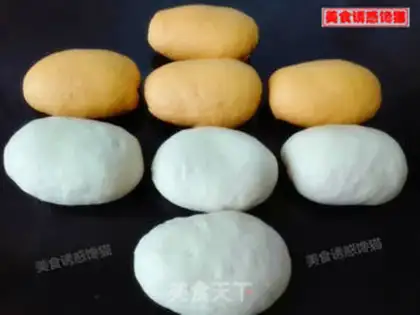 Make Pumpkin double-coloured buns step 3