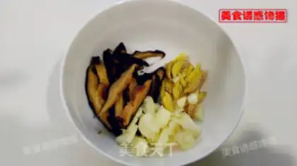Make Red roasted melon step 1