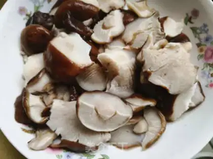 Make Red burning mushrooms step 1