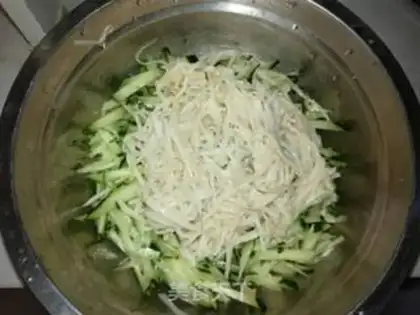 Make The cucumber guacamole step 4