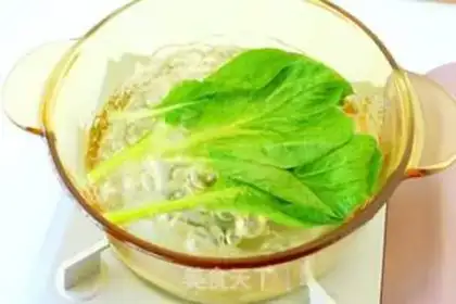 Make Artisanal fishball vegetable soup step 4