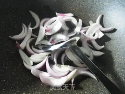 Make Onions are fried step 1