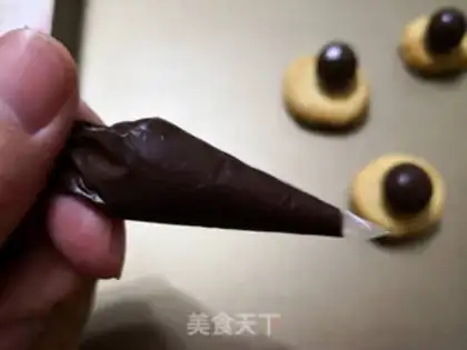 Make Spider crackers step 6