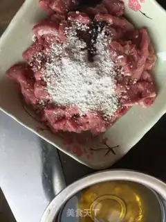 Make Onion beef step 1