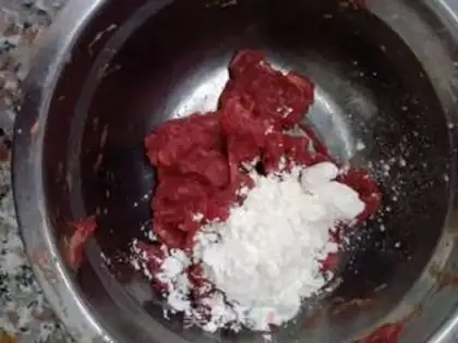 Make Beefball violet soup step 1