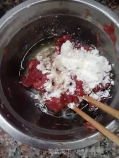 Make Beefball violet soup step 2