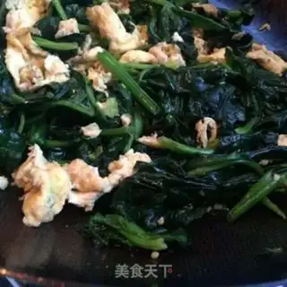 Make Spinach fried eggs step 6