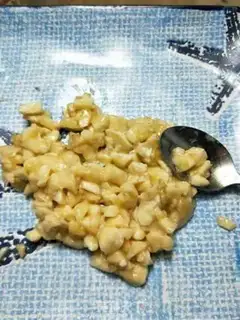 Make Skinned banana pie step 0
