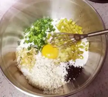 Make Sour bean shrimp pie step 0