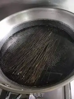 Make Frozen root powder step 1