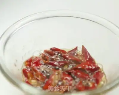 Make Pepper oil step 3