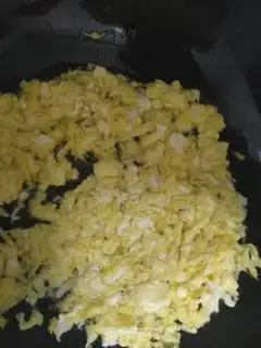 Make A spinach egg bun step 4