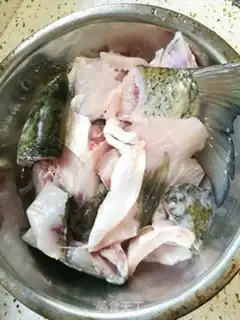 Make Sour seafood soup step 2