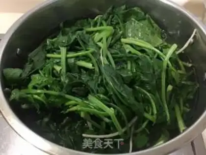 Make Garlic spinach step 0