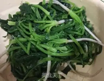 Make Garlic spinach step 4