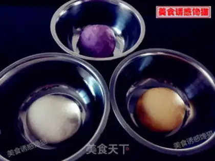 Make Three-colored buns step 1