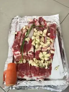 Make Garlic roasted ribs step 1