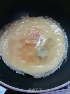 Make Eggskin vegetable rolls step 0