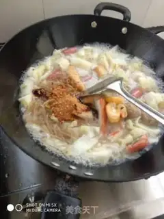 Make A cabbage fan with hot potballs step 9