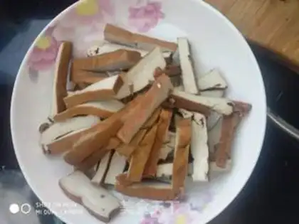 Make Scrambled beans step 1
