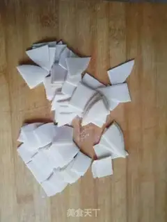 Make A dumpling-skin chip step 1