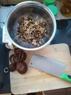 Make Sphinx beef buns step 1