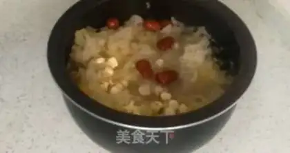 Make Silver Ear Lotus soup step 2