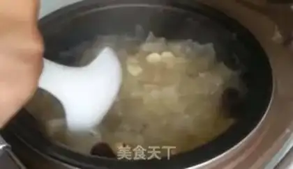 Make Silver Ear Lotus soup step 4