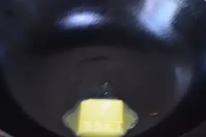 Make Fried shrimp for corn step 7