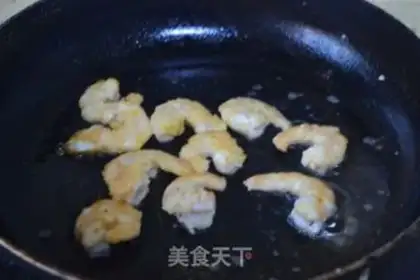 Make Fried shrimp for corn step 9