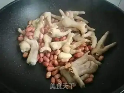 Make Peanut rice for chicken claws step 2