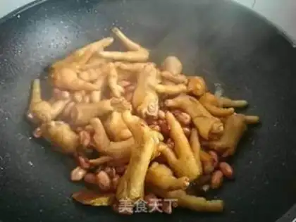 Make Peanut rice for chicken claws step 3