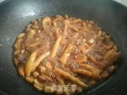 Make Peanut rice for chicken claws step 4