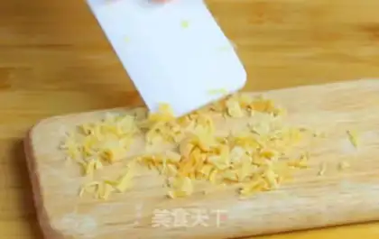 Make Orchid spicy soup step 1