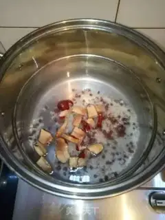 Make Red bean rice congee step 1