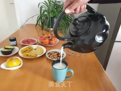 Make A pot of pottery boils milk step 5