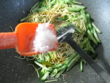Make The cucumbers made silk step 7