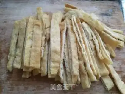 Make Tofu-skin fried meat step 1