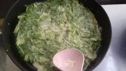 Make Spicy eggs step 7