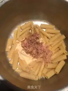 Make Butter salmon pasta step 2