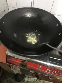Make Garlic cuisine step 1