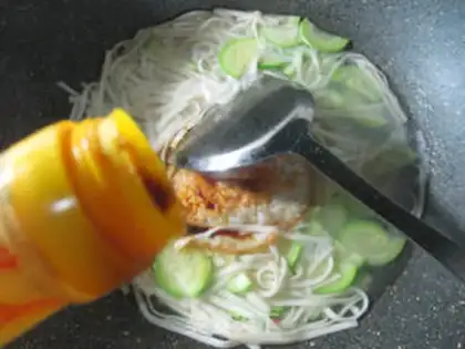 Make ♪ Duck eggs and sauerkraut noodles ♪ step 4