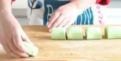 Make Homemade real cucumber egg chutes step 6