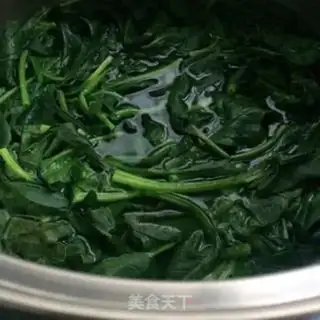 Make Spinach burrito step 1