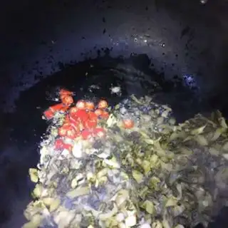 Make Sour sauce and rice powder step 12