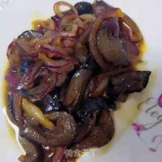 Make Sea cucumber onions step 2