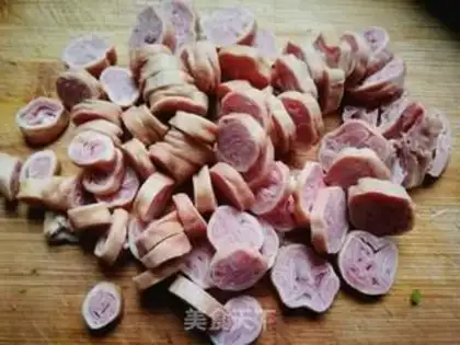 Make Garlic intestines step 2