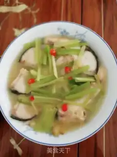 Make Seafood salad step 0