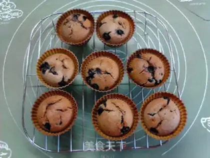 Make Low-fat double blueberry marfin step 8